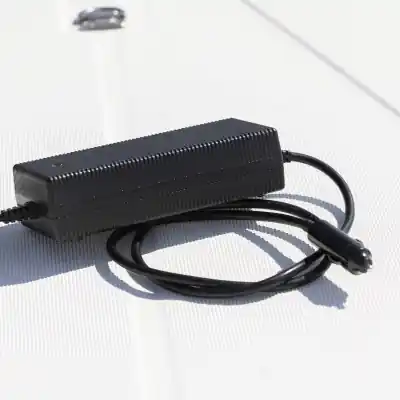 Batterieladegerät für Elektro-Außenborder Temo, 12 / 24 V, für 450 Kostenloser Versand