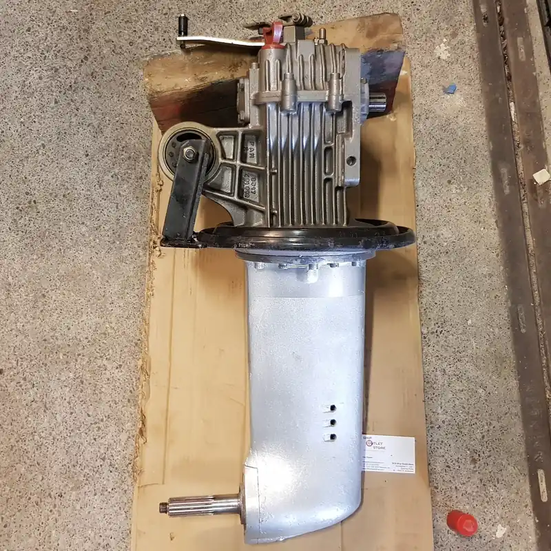 Saildrive 130S - MS25S compleet Volvo Penta 23370772 - 3582395 Kostenloser Versand