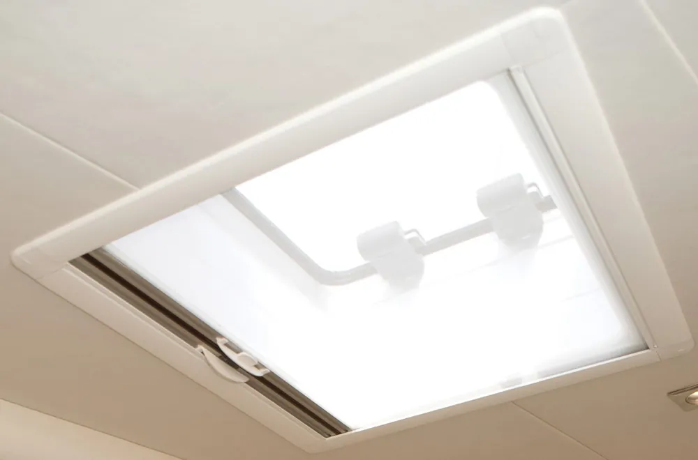 Wochenendangebot Skyscreen Roller Recessed weiß Ausführung:507 x 392mm für Lewmar 54 Luke